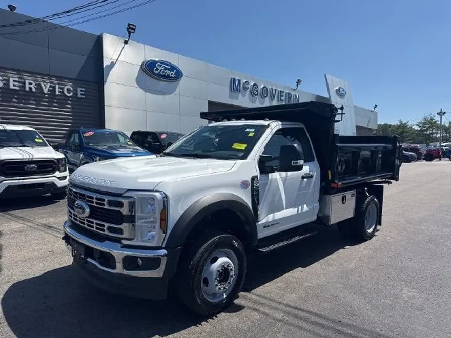 2025 Ford F-550 XL photo 1