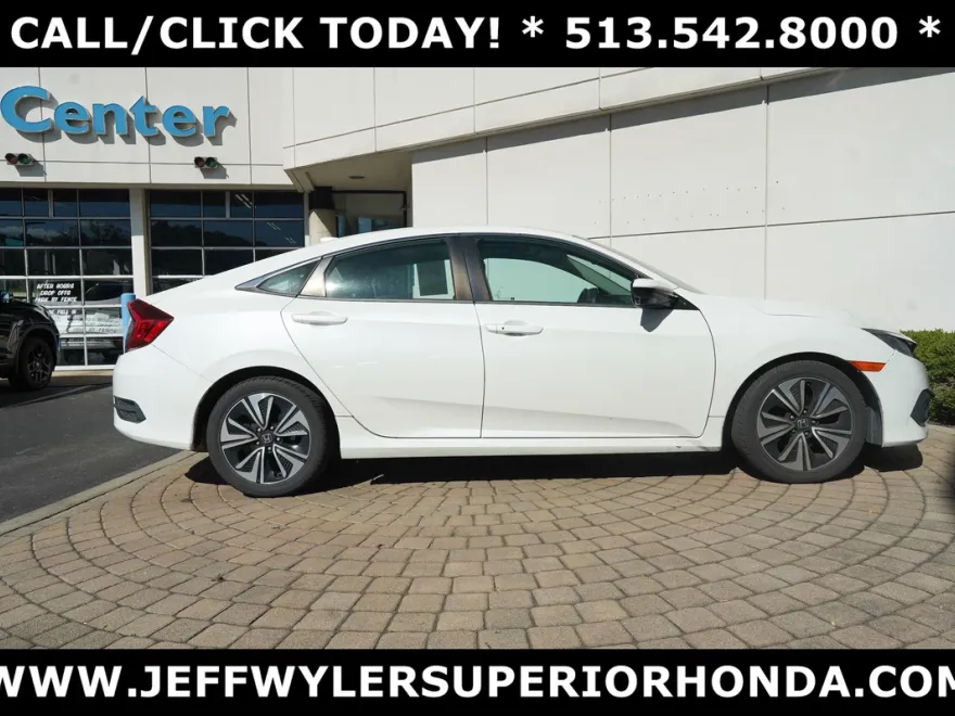 2017 Honda Civic EX-T photo 1
