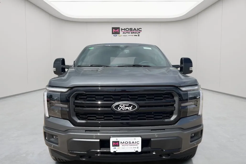 2025 Ford F-150 Lariat photo 1