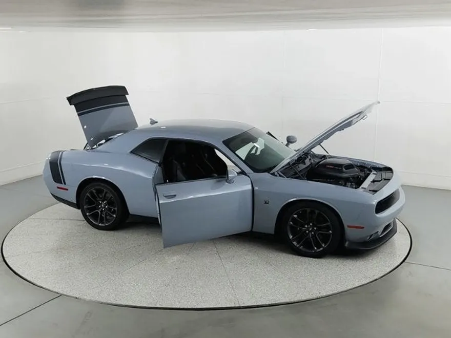 2022 Dodge Challenger R/T Scat Pack photo 19