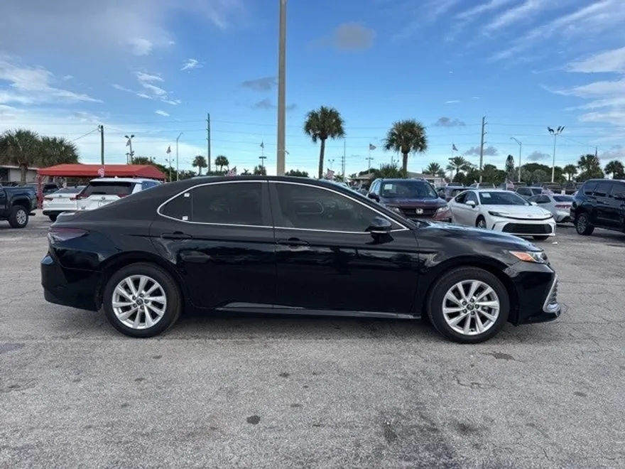 2024 Toyota Camry LE photo 1