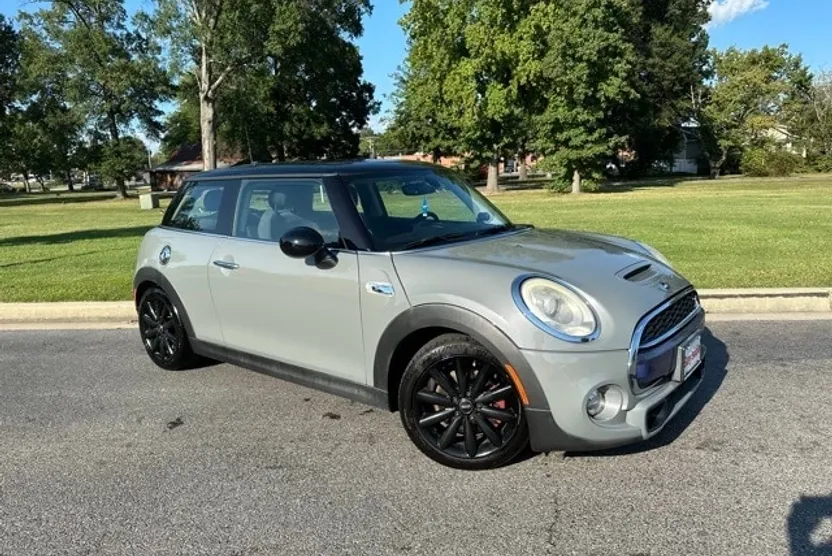2014 Mini Cooper Hardtop S photo 1