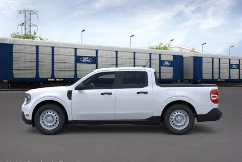 2025 Ford Maverick XL photo 1