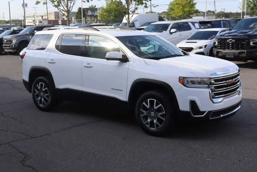 2023 Gmc Acadia SLT photo 1