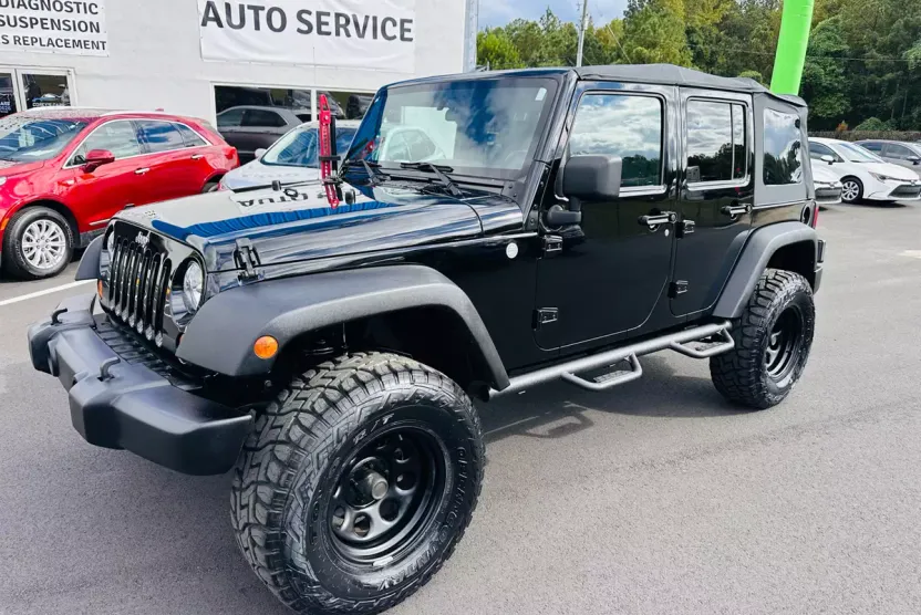 2010 Jeep Wrangler Unlimited Sport photo 1