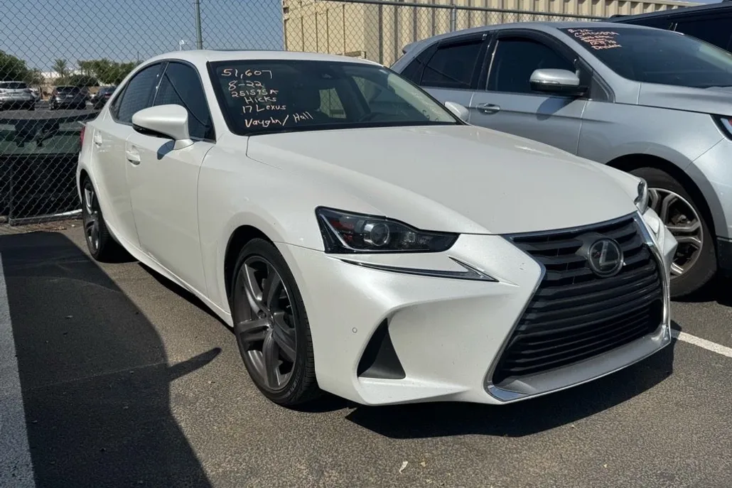 2017 Lexus IS 200t photo 1