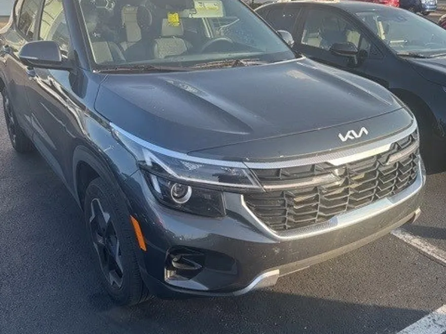2025 Kia Seltos S photo 1