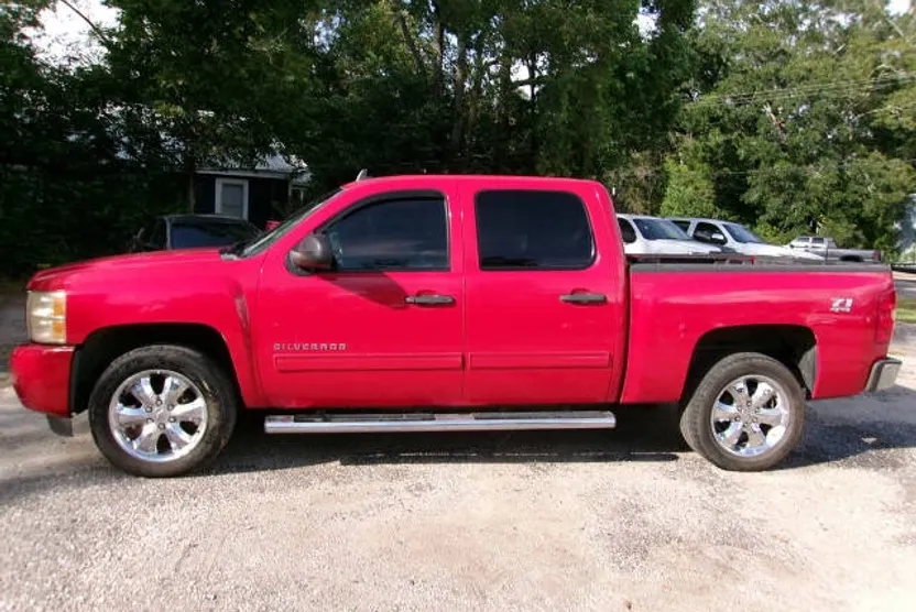 2012 Chevrolet Silverado 1500 LT photo 1