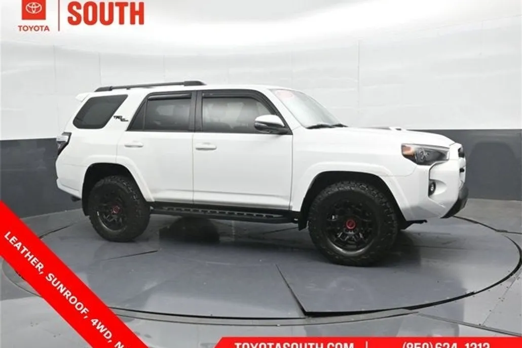 2022 Toyota 4Runner TRD Off-Road Premium photo 1