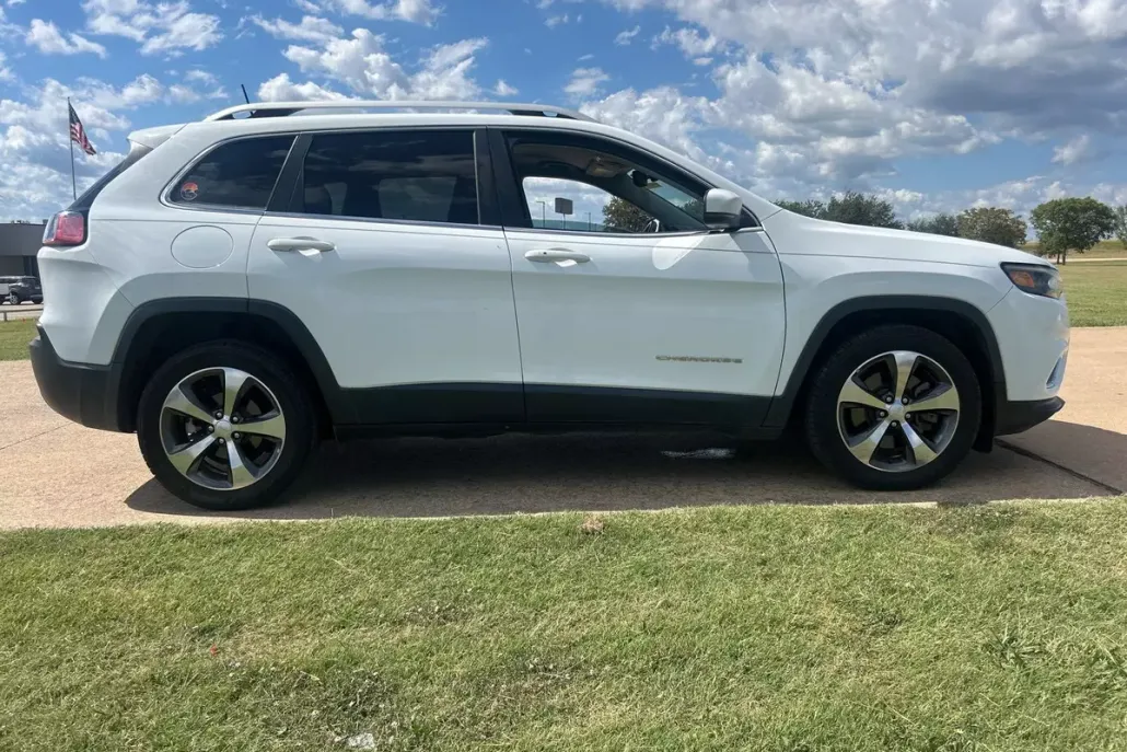 2019 Jeep Cherokee Limited photo 1