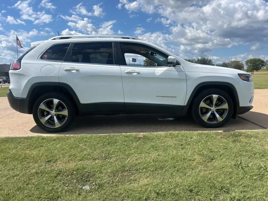 2019 Jeep Cherokee Limited photo 1
