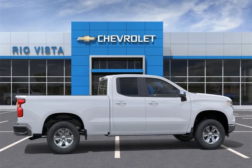 2026 Chevrolet Silverado 1500 LT photo 1