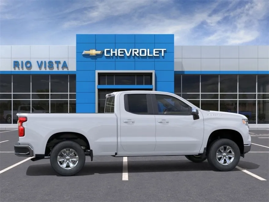 2026 Chevrolet Silverado 1500 LT photo 1