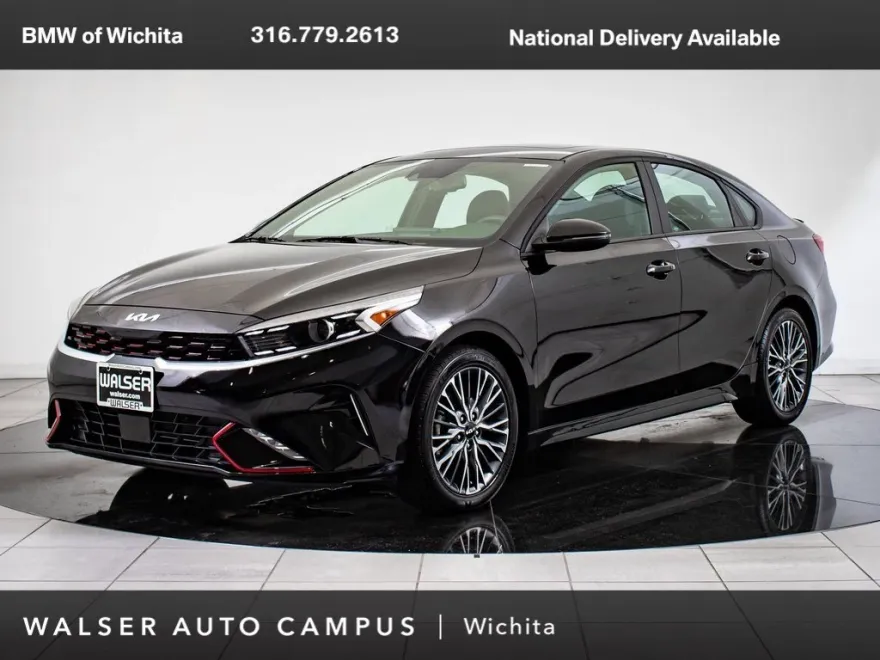 2022 Kia Forte GT-Line photo 1