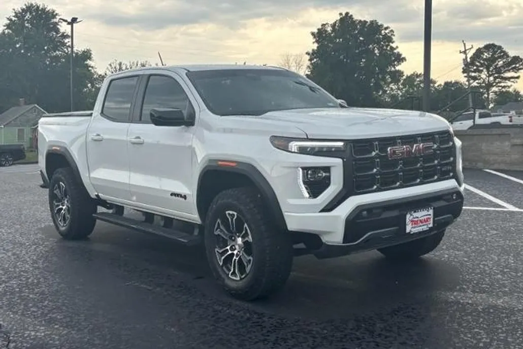 2024 Gmc Canyon AT4 photo 1