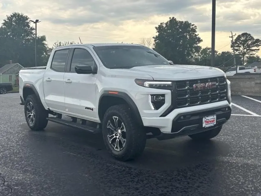2024 Gmc Canyon AT4 photo 1