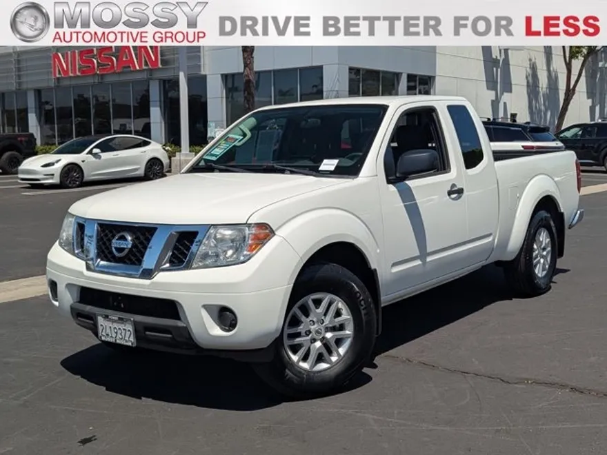 2019 Nissan Frontier SL photo 1