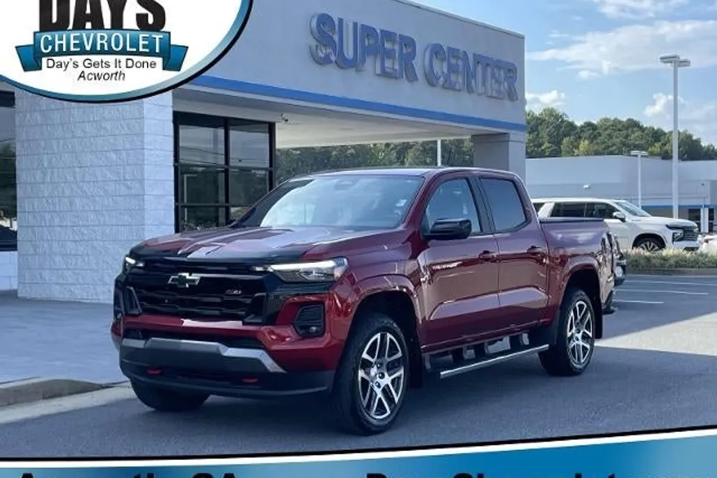 2024 Chevrolet Colorado Z71 photo 1
