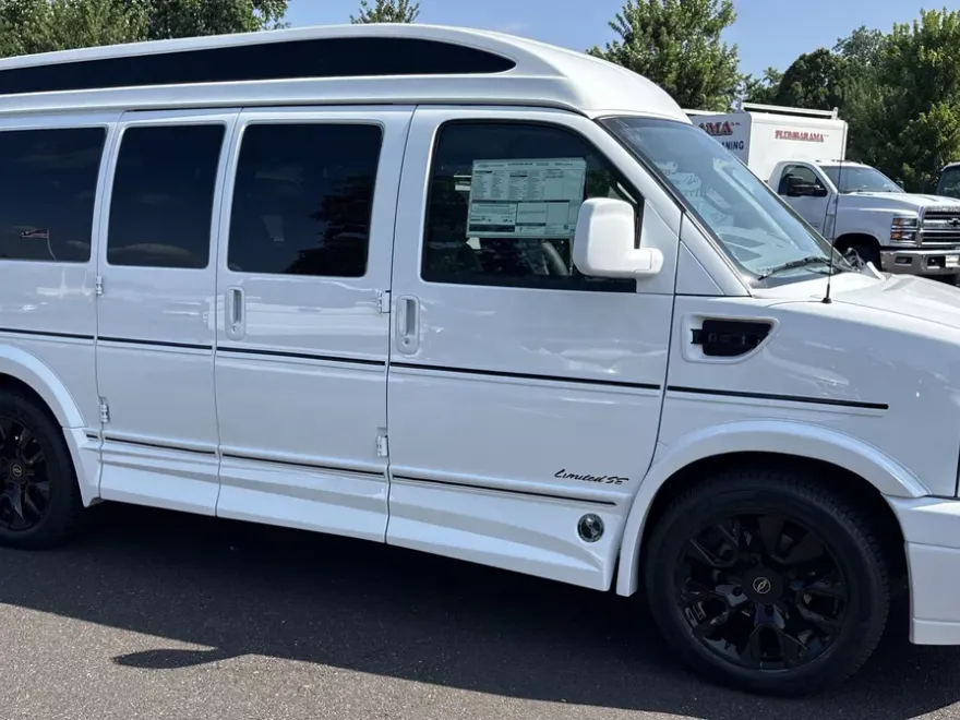 2025 Chevrolet Express Cargo 2500 Van photo 1