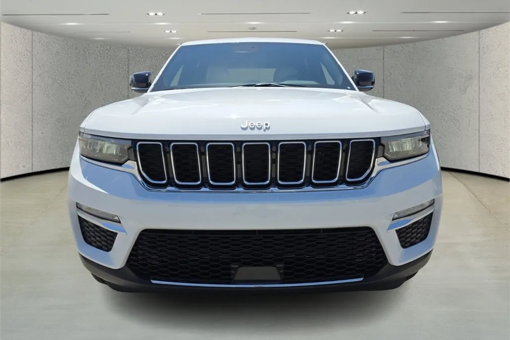 2025 Jeep Grand Cherokee Limited photo 1