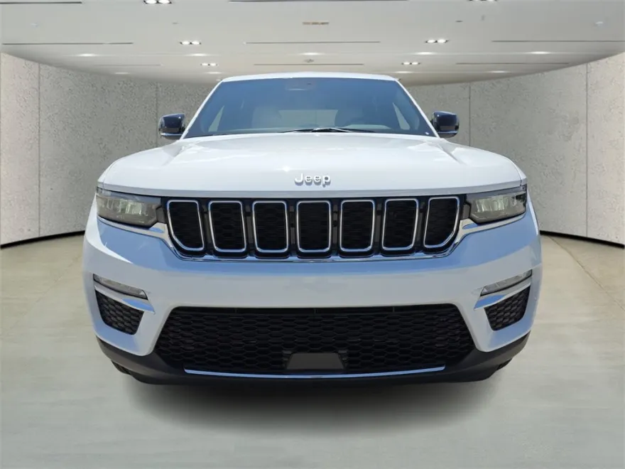 2025 Jeep Grand Cherokee Limited photo 1