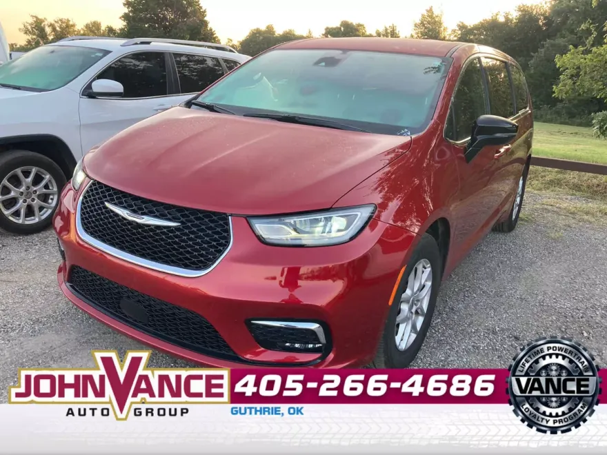 2025 Chrysler Pacifica photo 1