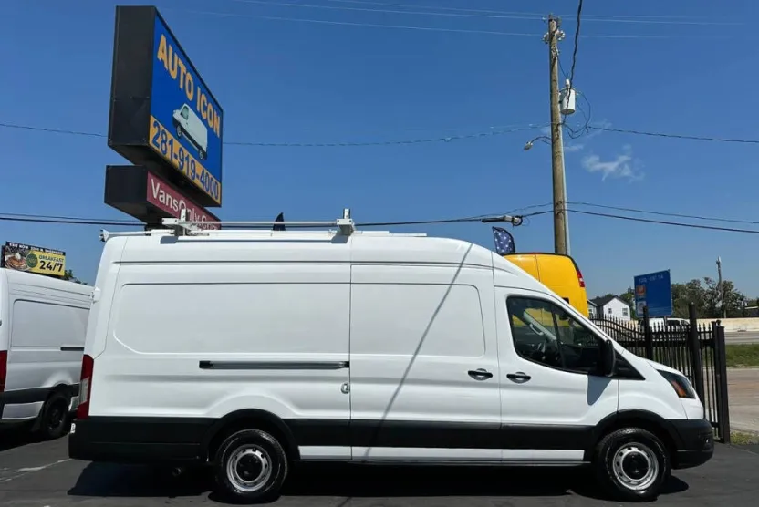 2021 Ford Transit Cargo photo 1