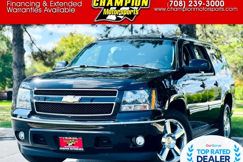 2011 Chevrolet Suburban 1500 LT photo 1