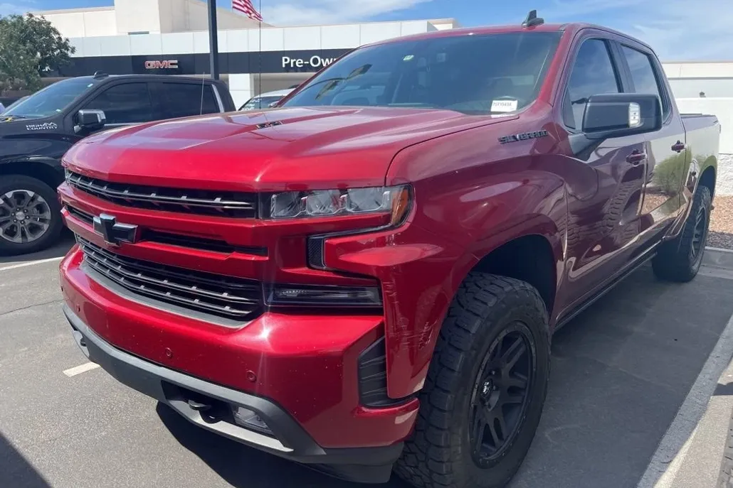 2020 Chevrolet Silverado RST photo 1