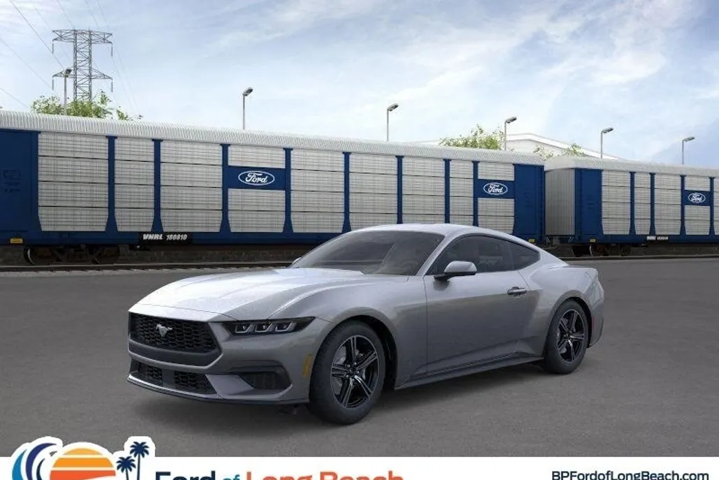 2025 Ford Mustang EcoBoost photo 1