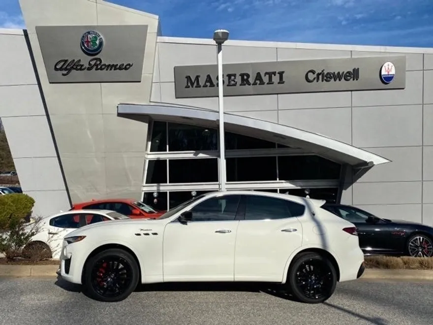 2024 Maserati Levante Modena photo 8