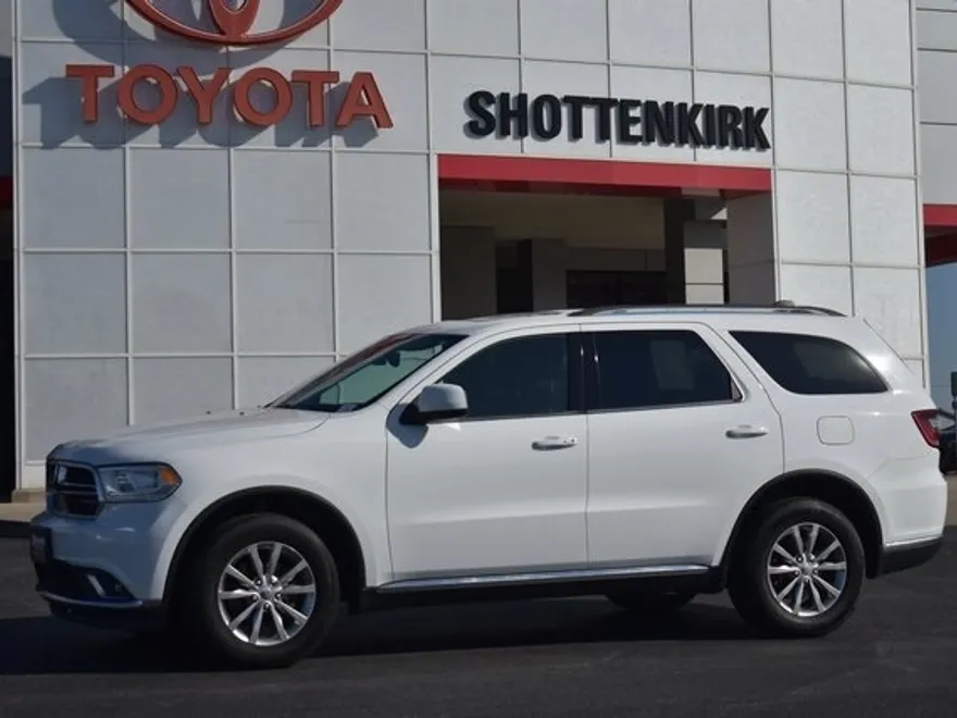 2017 Dodge Durango SXT photo 1