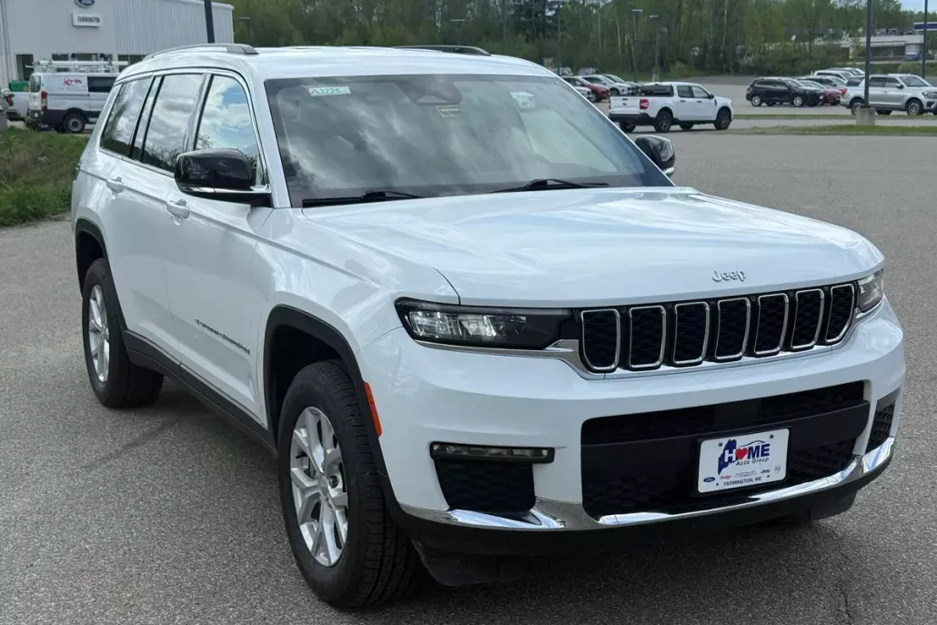 2023 Jeep Grand Cherokee L photo 1