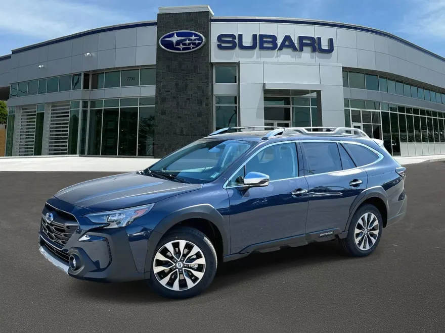 2025 Subaru Outback Touring XT photo 1