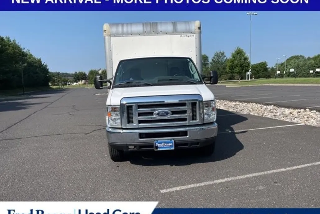 2017 Ford E-350 photo 1