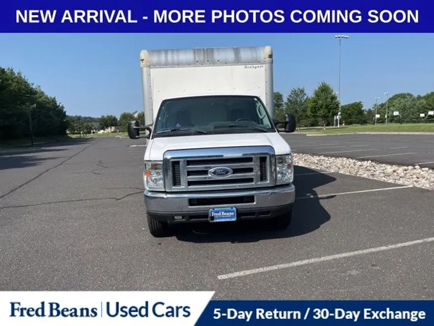 2017 Ford E-350 photo 1