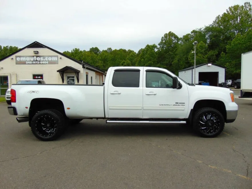 2010 Gmc Sierra SLT photo 1