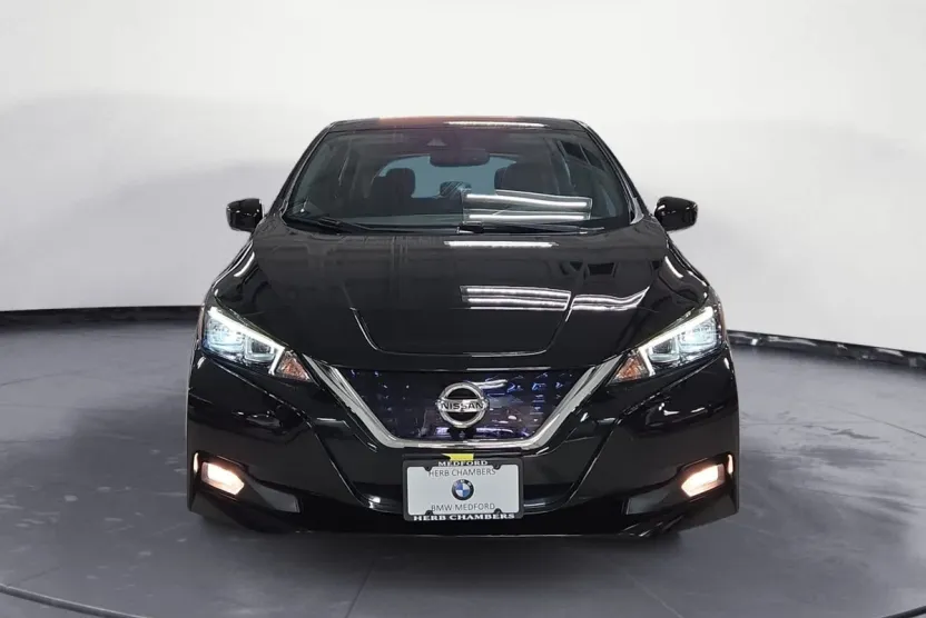 2020 Nissan Leaf SV photo 1
