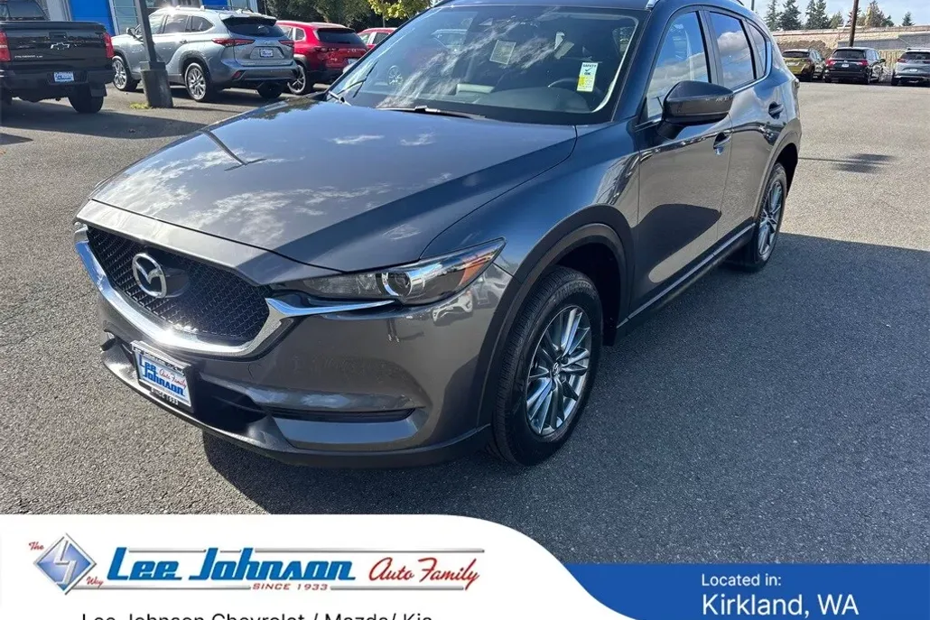 2017 Mazda CX-5 Touring photo 1