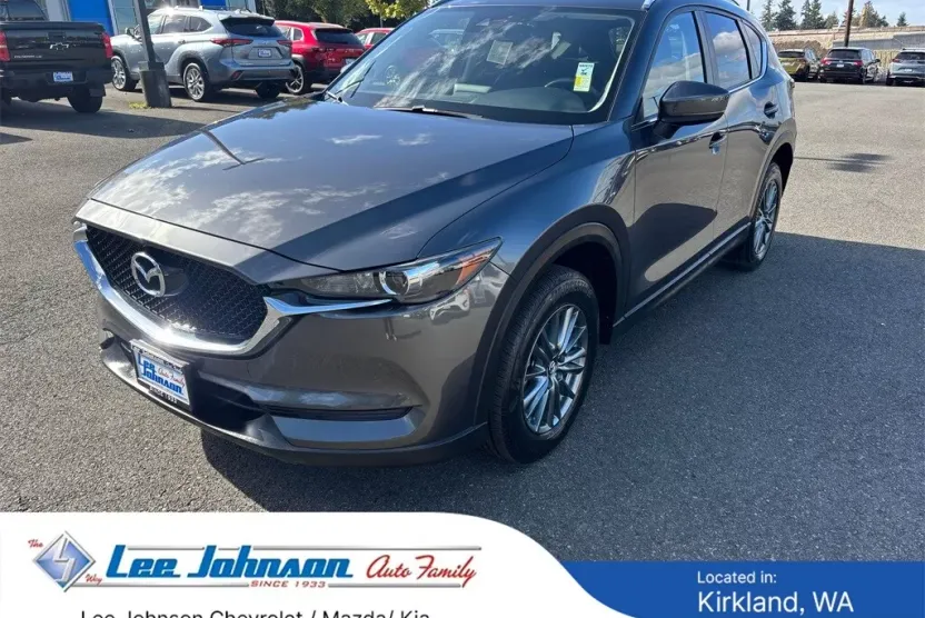 2017 Mazda CX-5 Touring photo 1
