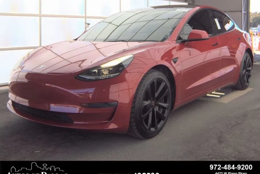 2023 Tesla Model 3 photo 1