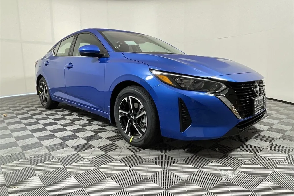2025 Nissan Sentra SV photo 1