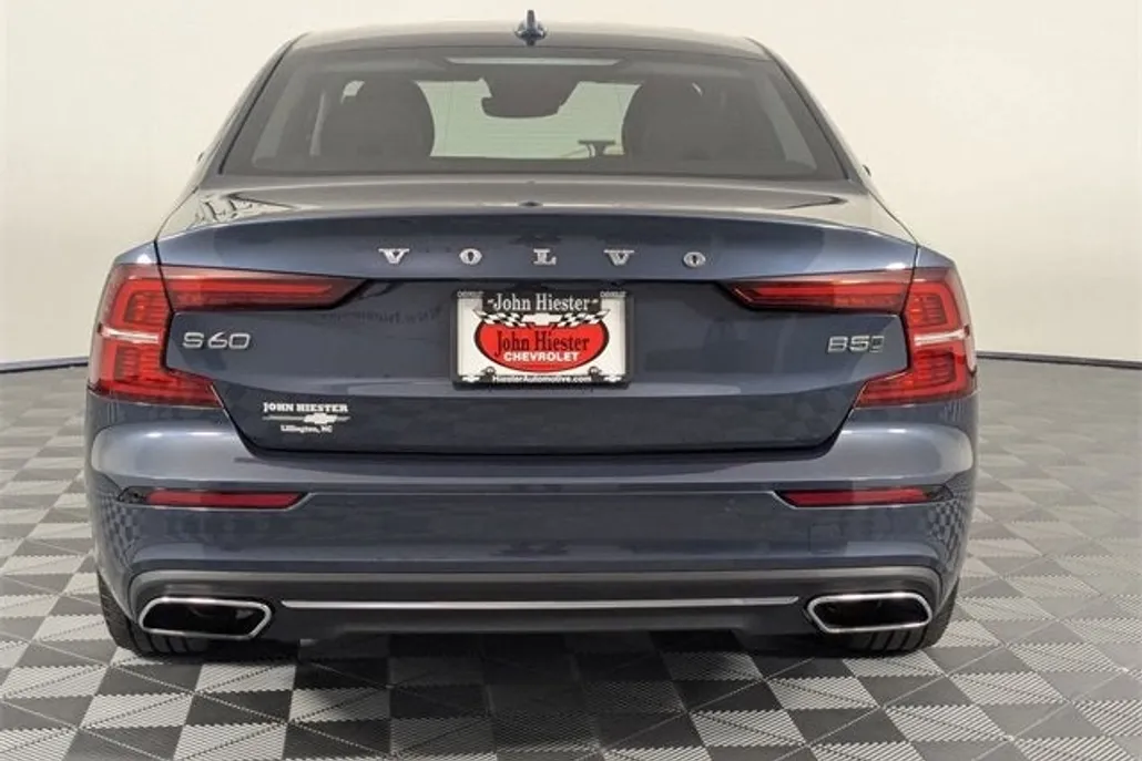 2022 Volvo S60 Inscription photo 1
