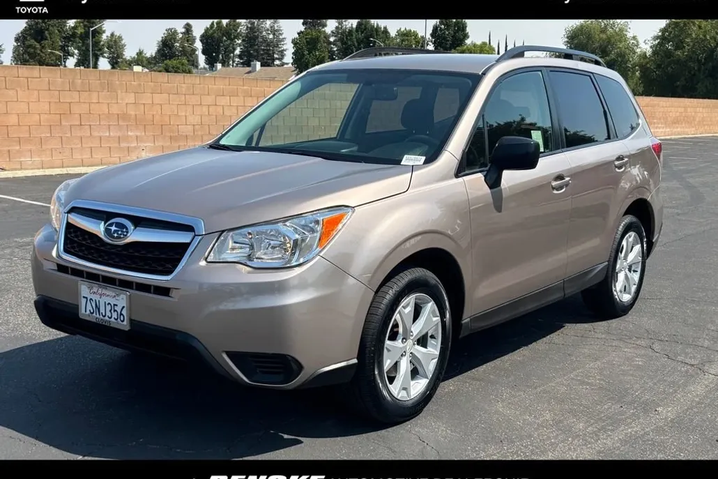2016 Subaru Forester 2.5i photo 1
