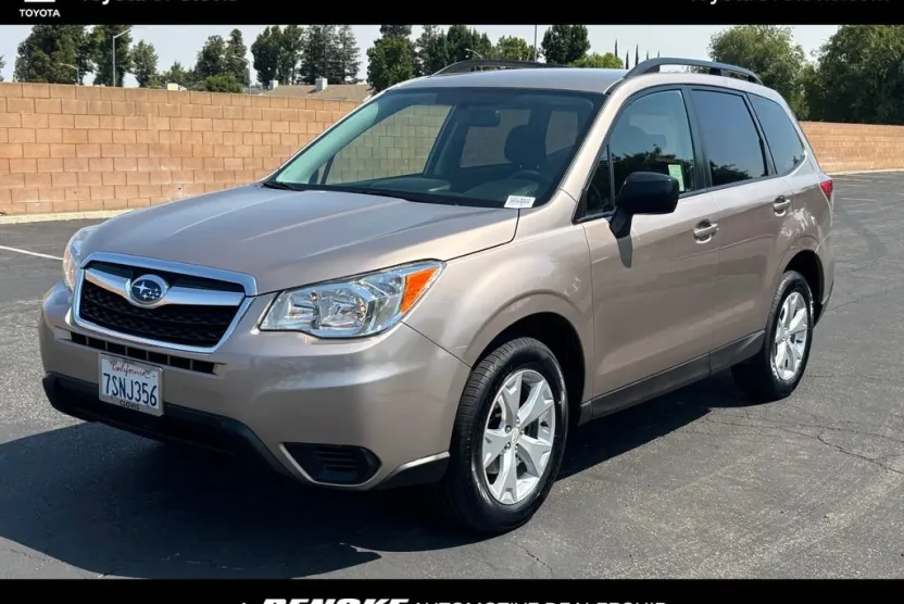 2016 Subaru Forester 2.5i photo 1