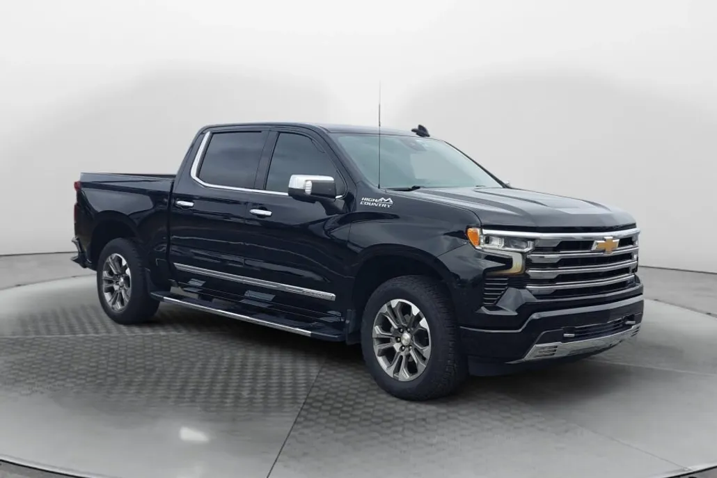 2023 Chevrolet Silverado 1500 High Country photo 1