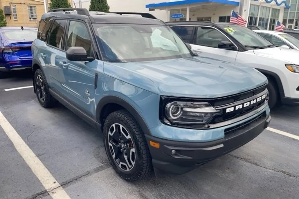 2021 Ford Bronco Sport Outer Banks photo 1