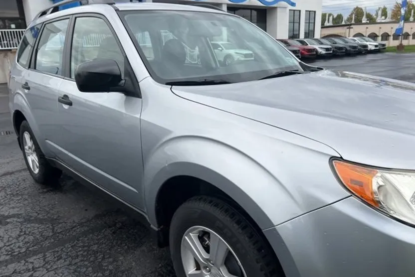 2012 Subaru Forester 2.5X photo 1