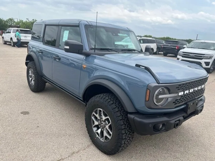 2025 Ford Bronco Badlands photo 1