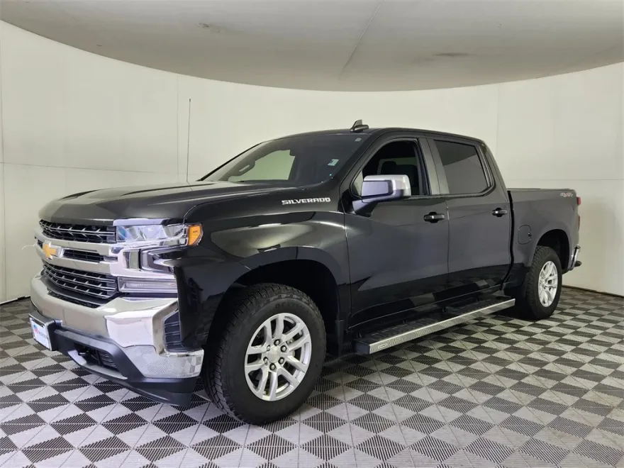 2019 Chevrolet Silverado 1500 LT photo 1